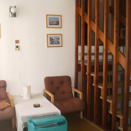 ホームステイ Agata